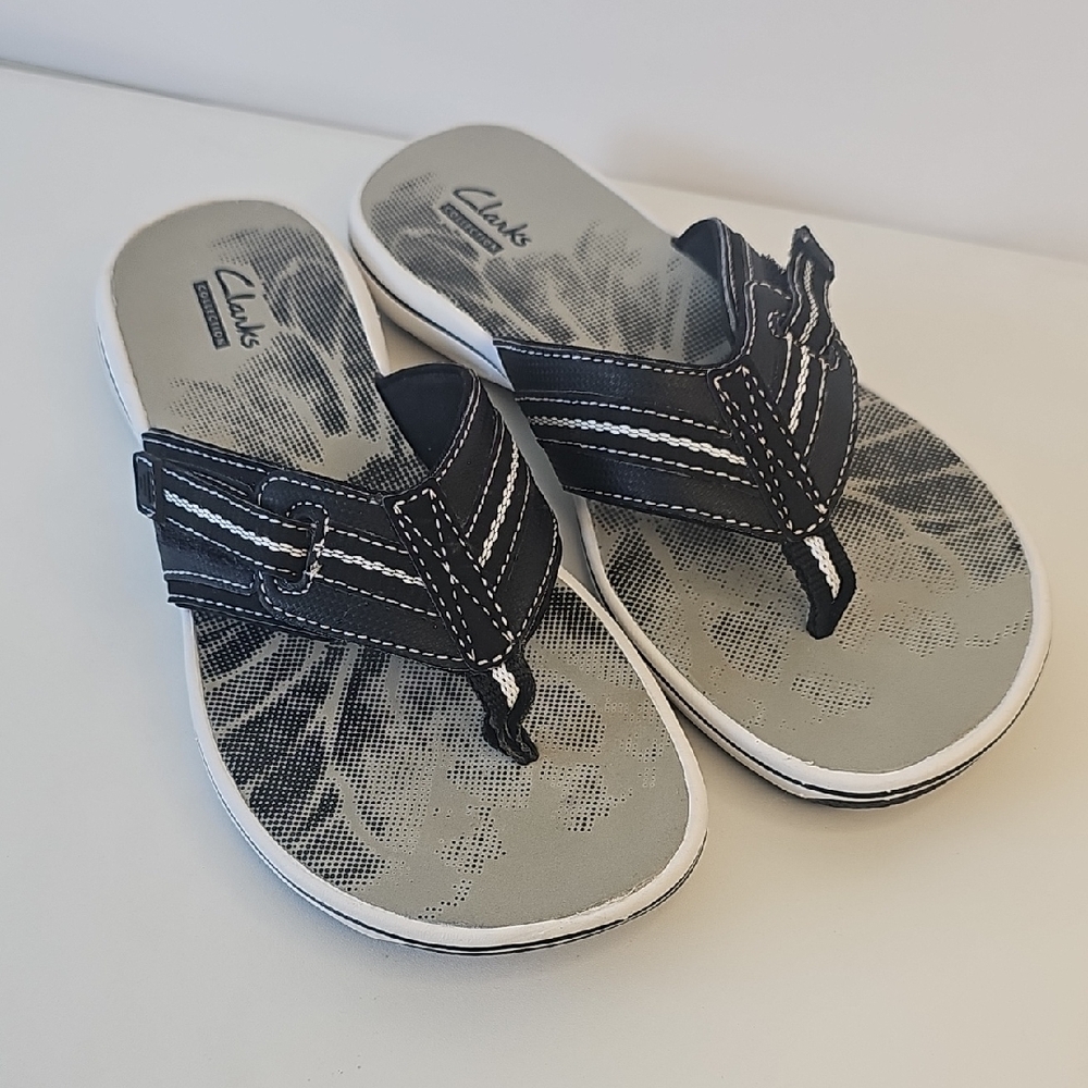 Clarks‎ Collection Women's Gray and Black Sandals Size 7
